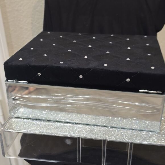 At Home Studded Velvet Mirrored Jewelry Storage Box - Picture 8 of 11